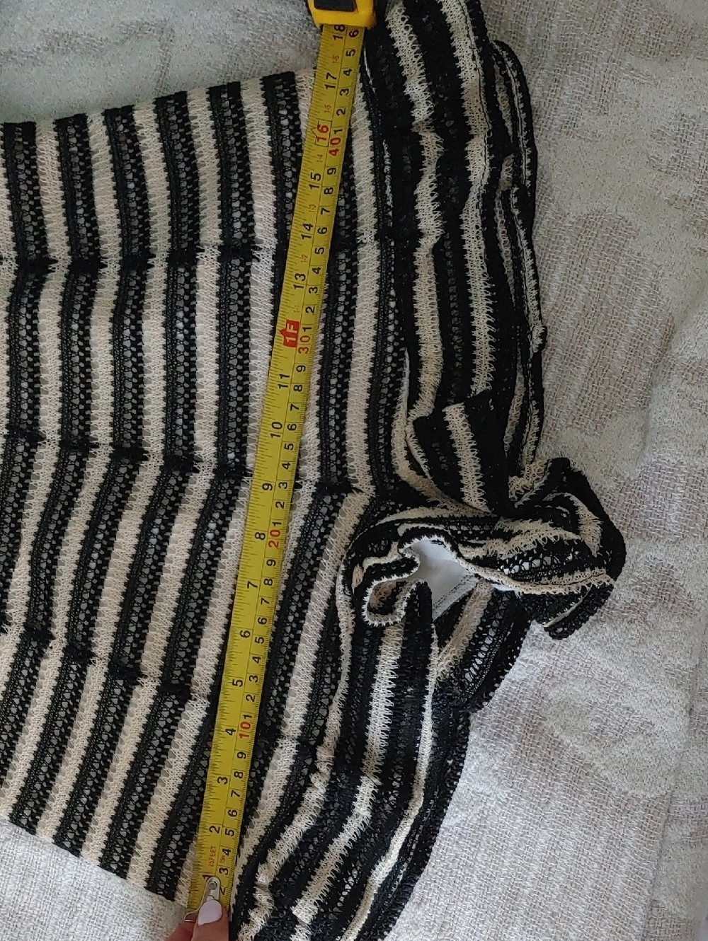 Guess BNWOT Striped High Waist Knit Shorts - Picture 7 of 7
